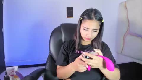 Snapshot of miahsex69 chatting on 30, 10, 2025 miahsex69 online show from 30, 10, 2025