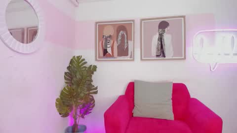 Mia Khalifa online show from 21, 12, 2025