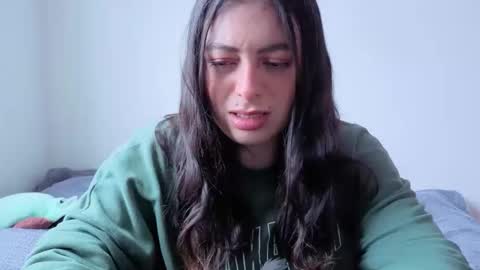 Snapshot of miakimky chatting on 21, 10, 2025 miakimky online show from 21, 10, 2025