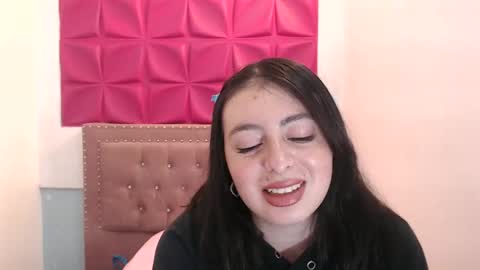 Snapshot of miakimky chatting on 1, 11, 2025 miakimky online show from 1, 11, 2025