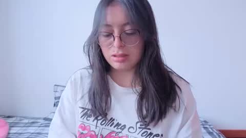 miakimky online show from 19, 1, 2026