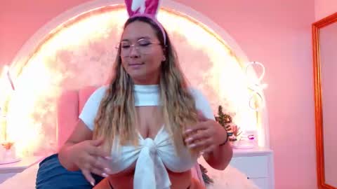 Mia online show from 15, 12, 2025