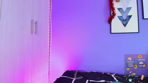 Snapshot of mialuxx chatting on 30, 12, 2024 Mia online show from 30, 12, 2024