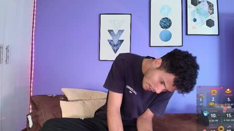 Snapshot of mialuxx chatting on 22, 2, 2025 Mia online show from 22, 2, 2025