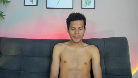 Snapshot of mialuxx chatting on 3, 11, 2025 Mia online show from 3, 11, 2025