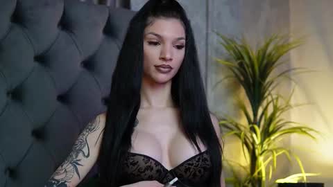  Miami  online show from 30, 10, 2025