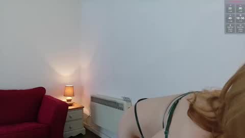 Snapshot of miamoon123 chatting on 13, 11, 2025 miamoon123 online show from 13, 11, 2025