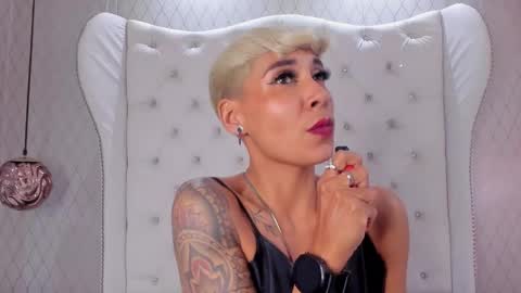 Mia Morgann online show from 21, 12, 2024