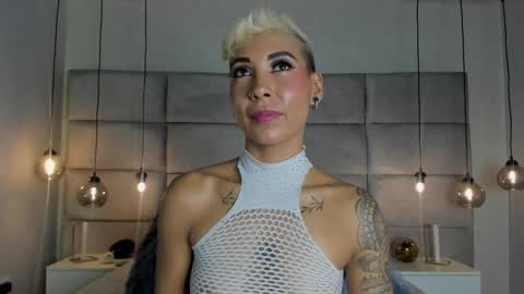 Mia Morgann online show from 12, 2, 2025