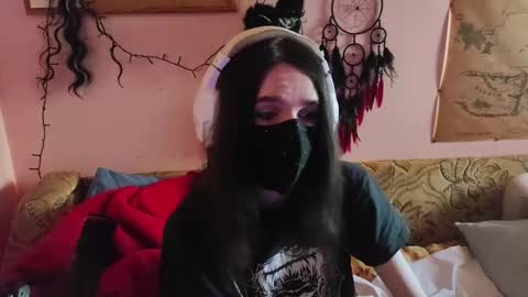 Snapshot of miaowhowl chatting on 2, 2, 2026 Kristien online show from 2, 2, 2026