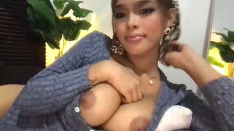 Mia online show from 17, 9, 2025