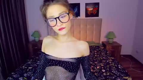 Snapshot of miapaw chatting on 7, 12, 2024 Mia online show from 7, 12, 2024