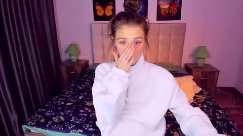 Snapshot of miapaw chatting on 8, 12, 2024 Mia online show from 8, 12, 2024