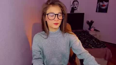 Snapshot of miapaw chatting on 10, 12, 2024 Mia online show from 10, 12, 2024