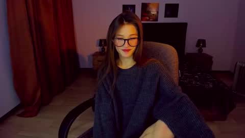 Snapshot of miapaw chatting on 20, 12, 2024 Mia online show from 20, 12, 2024