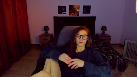 Snapshot of miapaw chatting on 20, 12, 2024 Mia online show from 20, 12, 2024