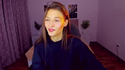 Snapshot of miapaw chatting on 22, 12, 2024 Mia online show from 22, 12, 2024