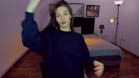 Snapshot of miapaw chatting on 24, 12, 2024 Mia online show from 24, 12, 2024