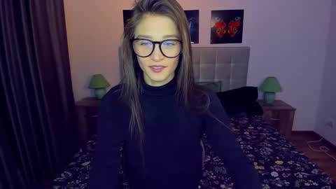 Snapshot of miapaw chatting on 5, 1, 2025 Mia online show from 5, 1, 2025