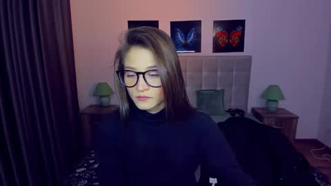 Snapshot of miapaw chatting on 5, 1, 2025 Mia online show from 5, 1, 2025