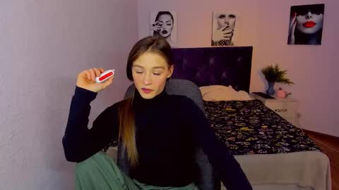 Snapshot of miapaw chatting on 14, 1, 2025 Mia online show from 14, 1, 2025