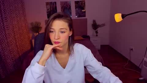 Snapshot of miapaw chatting on 19, 1, 2025 Mia online show from 19, 1, 2025