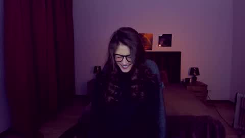 Snapshot of miapaw chatting on 21, 1, 2025 Mia online show from 21, 1, 2025