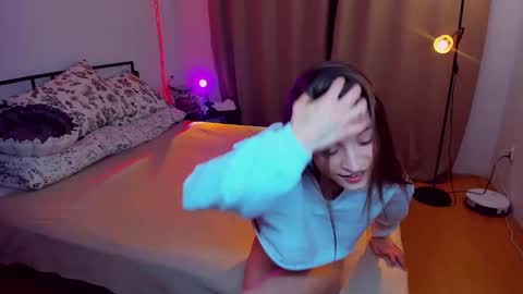 Snapshot of miapaw chatting on 3, 2, 2025 Mia online show from 3, 2, 2025