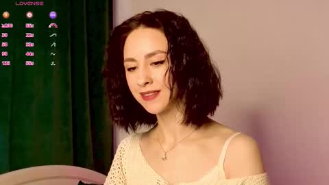 Mia online show from 5, 12, 2025