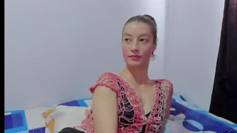 Snapshot of miavolkova_ chatting on 24, 11, 2025 Chloe online show from 24, 11, 2025