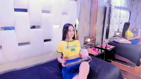 Snapshot of miawatson1 chatting on 3, 11, 2025 Mia Watson online show from 3, 11, 2025