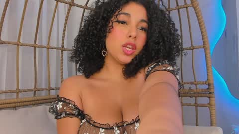 Mia online show from 5, 2, 2025