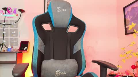 michael_lopez_1 online show from 11, 4, 2026