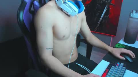 Snapshot of michael_twink18 chatting on 23, 9, 2025 Michael online show from 23, 9, 2025