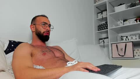 MichaelEvansx online show from 4, 12, 2024