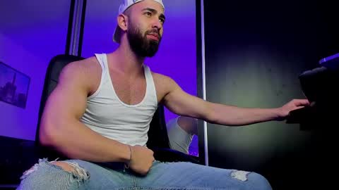 MichaelEvansx online show from 26, 2, 2025