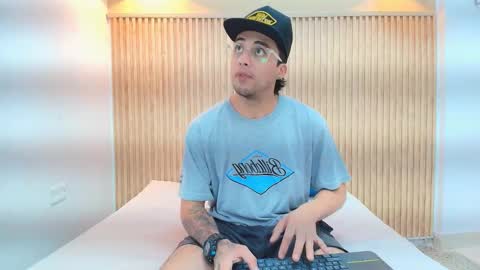 Snapshot of michaell_shaw chatting on 24, 2, 2026 Micharell online show from 24, 2, 2026