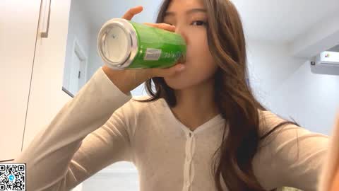 Snapshot of michalkandoll chatting on 28, 10, 2025 Aidaxo online show from 28, 10, 2025