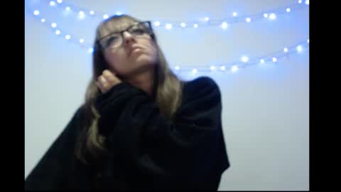 Snapshot of michell_bunny13 chatting on 10, 3, 2026 Michell online show from 10, 3, 2026