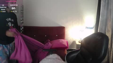 michell_petty01 online show from 10, 9, 2025