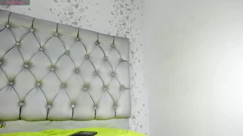 Snapshot of michelle_perla chatting on 14, 10, 2025 michelle perla online show from 14, 10, 2025