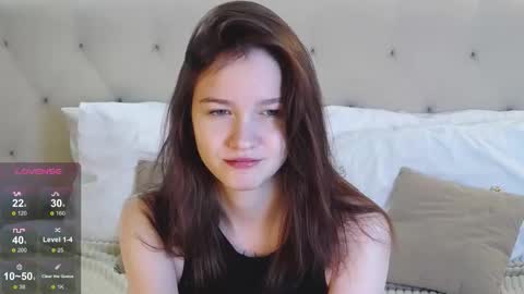 Snapshot of michelle_roux chatting on 10, 11, 2025 Michelle online show from 10, 11, 2025