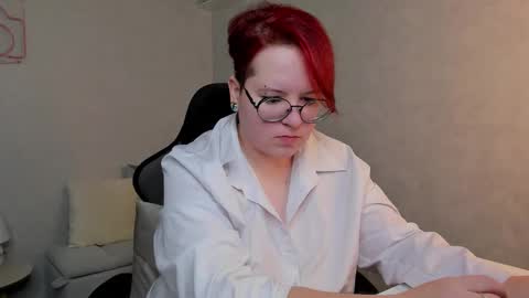 Snapshot of michelle_wilsson chatting on 8, 11, 2025 Michelle online show from 8, 11, 2025