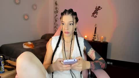Michelle Ramirez online show from 4, 3, 2025