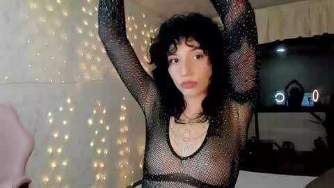 Michelle Ramirez online show from 30, 11, 2025