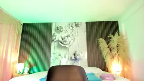 michellepreston_ online show from 17, 3, 2026