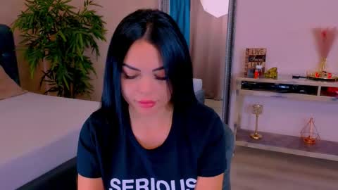 michellereys online show from 17, 10, 2025