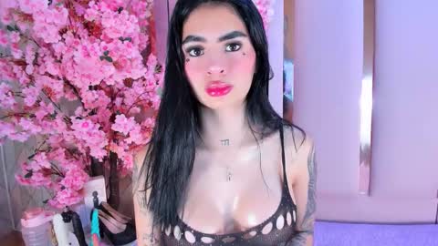 Snapshot of michellespencer1 chatting on 24, 11, 2025 Michelle online show from 24, 11, 2025