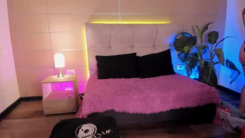 Snapshot of michonne_09 chatting on 19, 11, 2025 michonne_09 online show from 19, 11, 2025