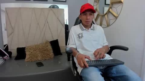 mickey online show from 21, 9, 2025